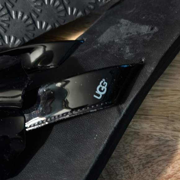 UGG - Picture 6 of 10